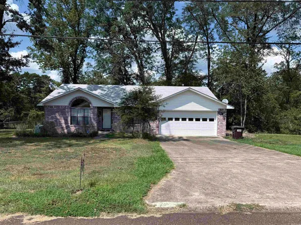 106 W 11th St, Smackover, AR 71762