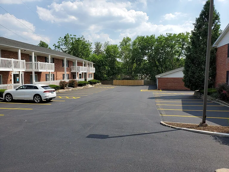 Maple Apts — Photo 44