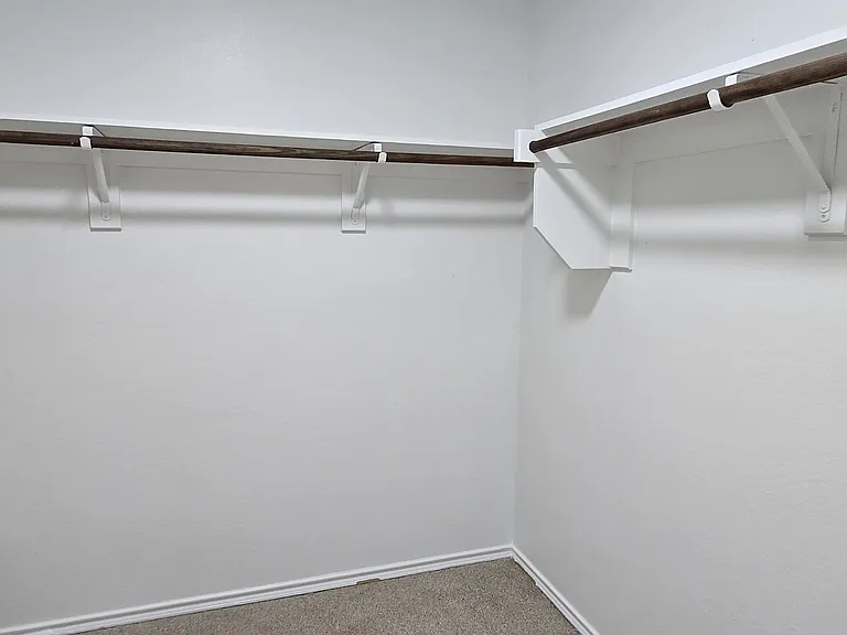 319 Elam Dr — Photo 11
