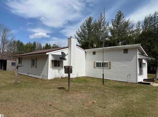 3991 S Dundas Rd, Beaverton, MI 48612