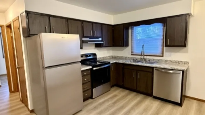 2 bed, 1.0 bath, 876 sqft, $1,299 — Photo 4
