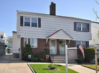 16356 21st Rd, Whitestone, NY 11357