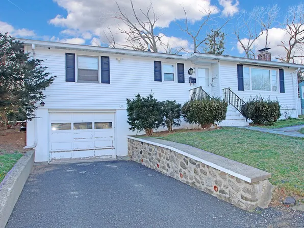186 Parklawn Drive, Waterbury, CT 06708