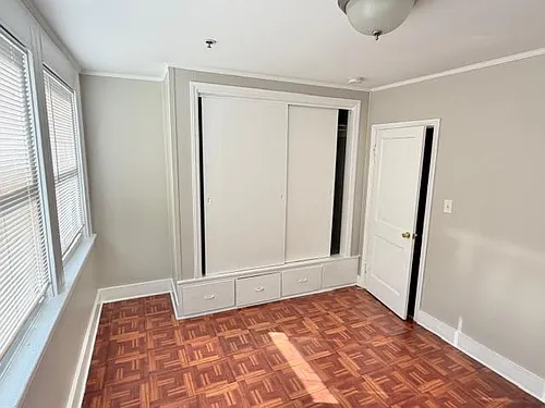 27 Main St E #202 Photo 1