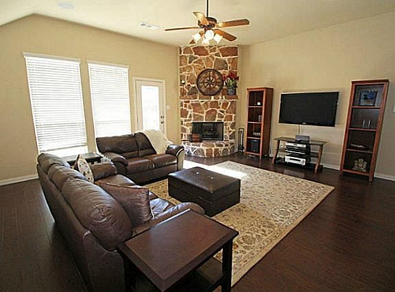 4th image of 5641 Belton Ln