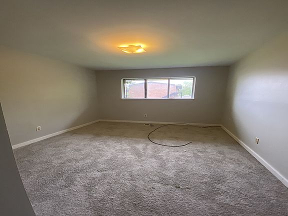 3rd image of 4070 Agnes Ave #1