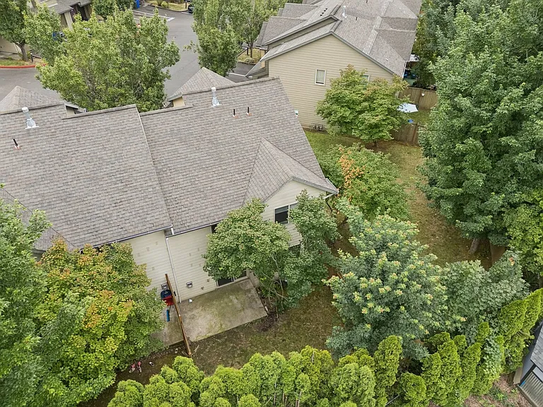 Roberts Court Townhomes — Photo 60