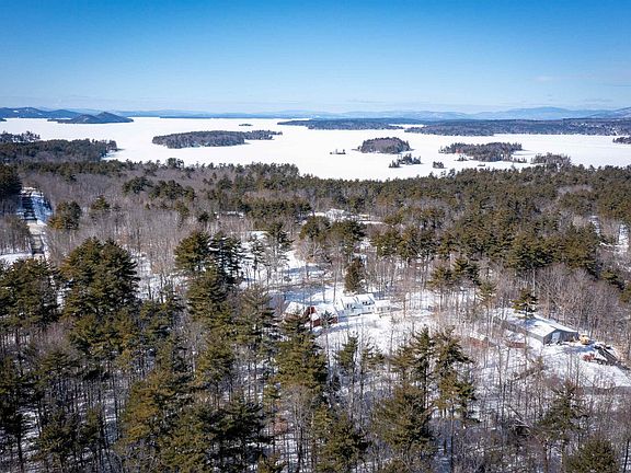 2nd image of 47 Stagecoach Road