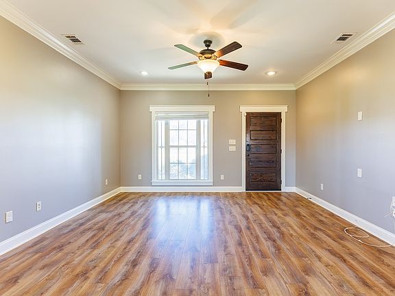 3rd image of 9 Smith Dairy Rd