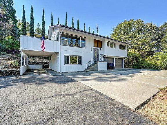 2nd image of 564 Cribbs Rd