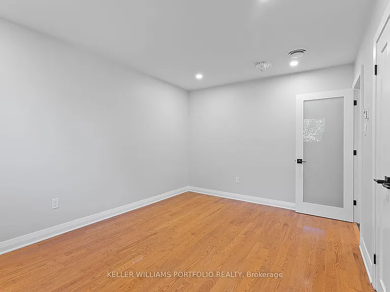32 Gatesview Ave #UPPER — Photo 30