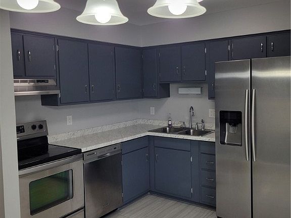 3rd image of 668 Longvale Dr