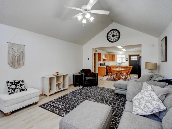 4481 Hartley Oaks Dr, Brainerd, MN 56401