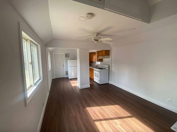 3rd image of 29 Walnut Ave