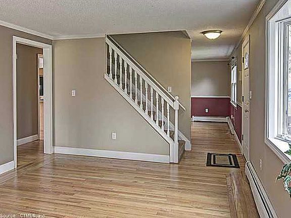 2nd image of 22 Wellwood Cir