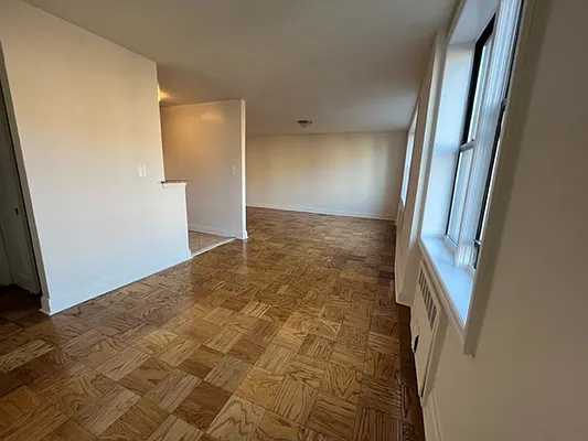 Rented by Queens Apartments Realty LLC | media 19