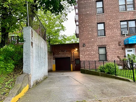 Sold by David Associates | media 26