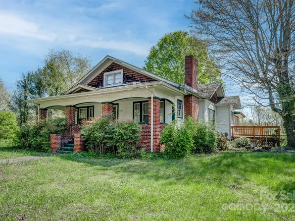 296 Anderson St, Mars Hill, NC 28754