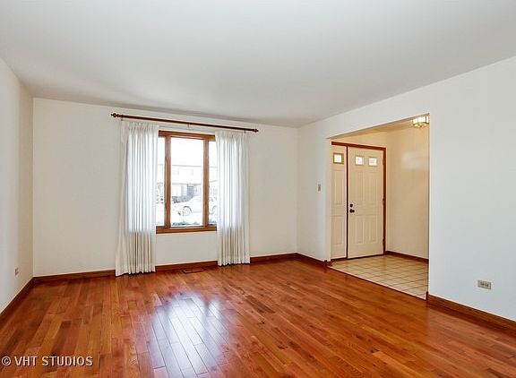 2nd image of 2926 Becket Ave