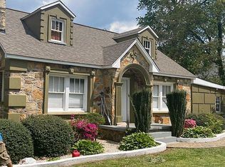 126 Cape Hickory Rd, Hickory, NC 28601