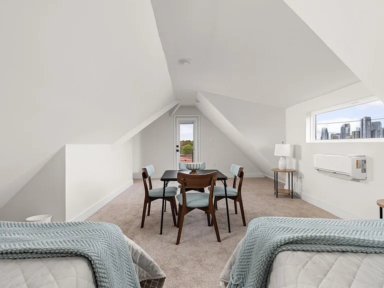 1402 Summit St #A — Photo 22