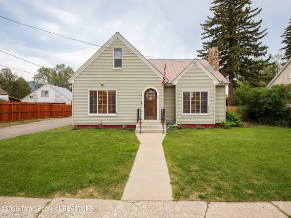 62 W 4th Ave, Afton, WY 83110