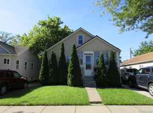 20064 E Eight Mile Rd, Harper Woods, MI 48225