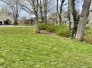 1656 Smallhouse Rd, Bowling Green, KY 42104