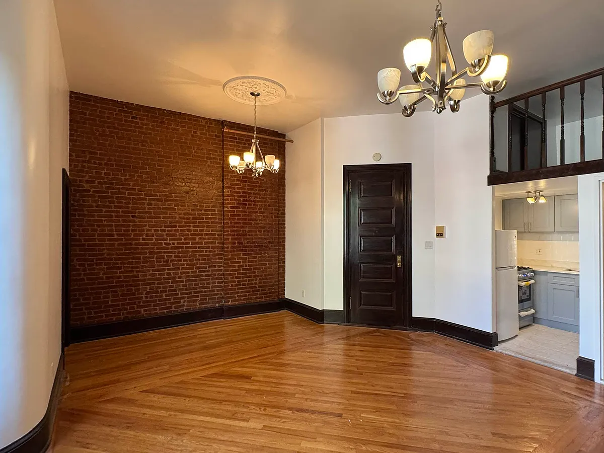 Building Photo - 317 W 76th St #3R