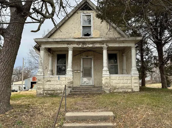901 S 7th St, Beatrice, NE 68310