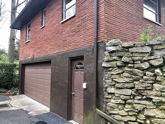 great garage and workshop