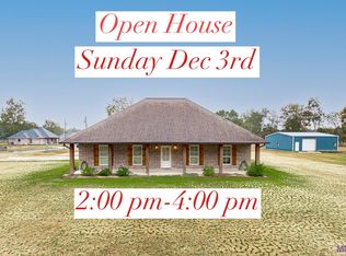 8612 Singleton Rd, Port Allen, LA 70767