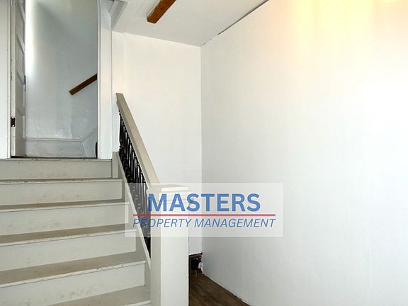 4th image of 905 Ninety Barker St #2