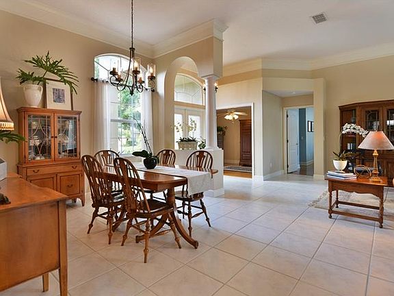 5th image of 8617 Dover Oaks Ct