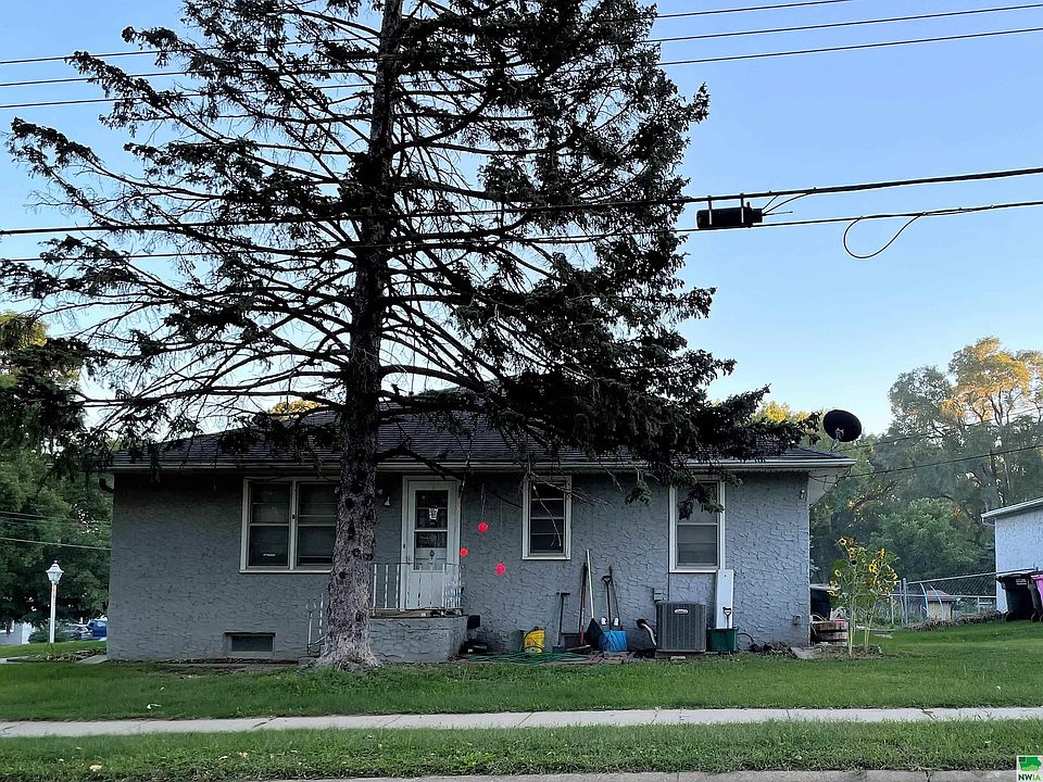2nd image of 4061-63 Capitol St
