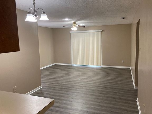 5th image of 1001 W Alden Ave APT D