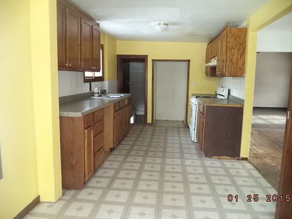 2nd image of 1638 N Horsman St