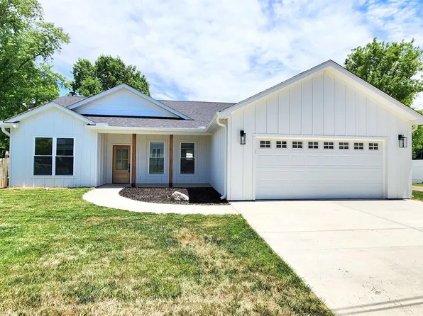 1010 Cliff St, Brookville, IN 47012