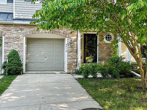 Driveway, garage & entrance