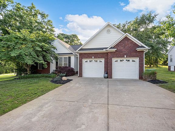 2nd image of 209 Brimfield Dr