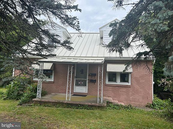 2nd image of 145 Gloucester Ave