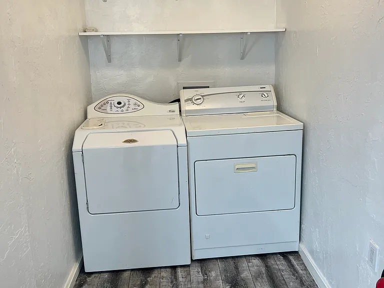 855 White Ave — Photo 6