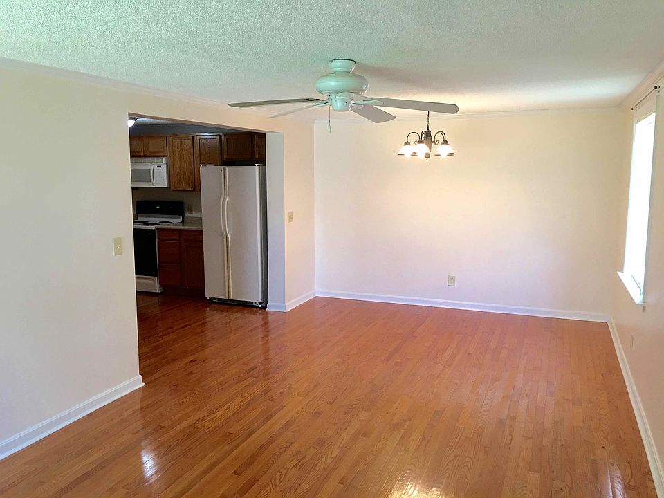 1st image of 113 Watermans Ct