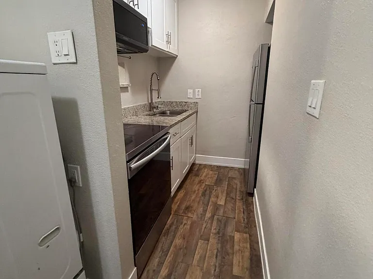 202 Caroline St #208 — Photo 11