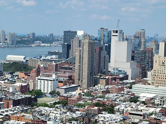 Rented by Sotheby's International Realty | media 15