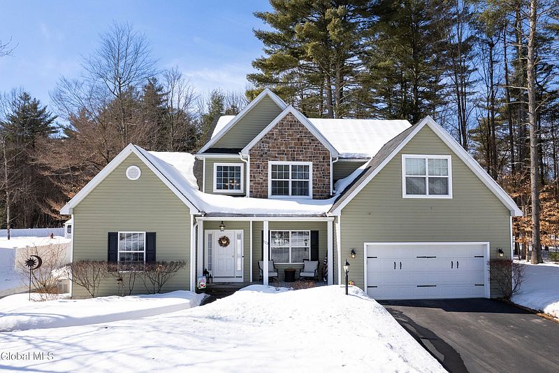 2nd image of 123 Richmond Hill Drive