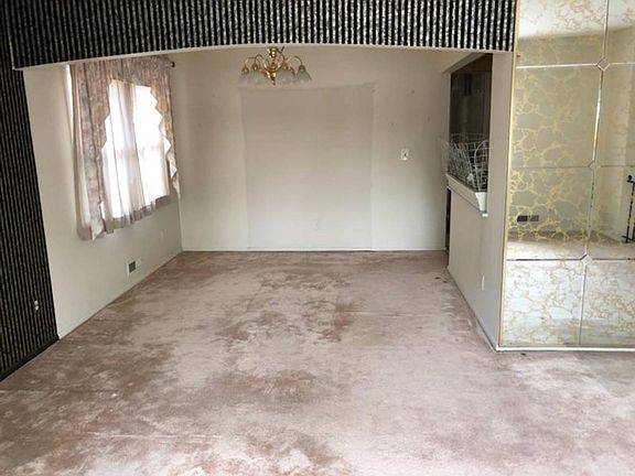 3rd image of 724 Tysens Ln