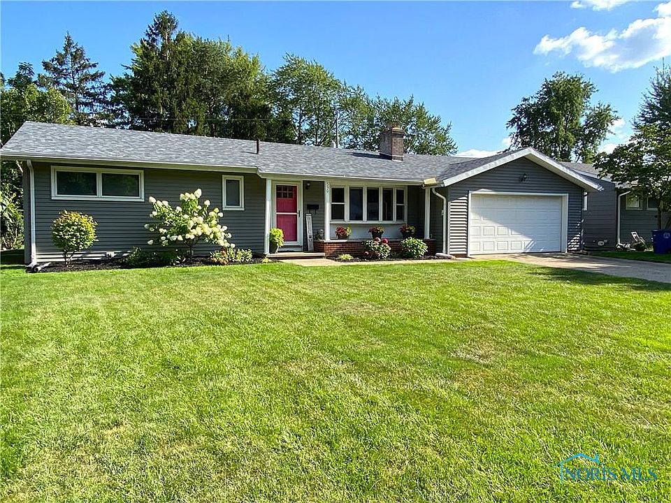 1st image of 530 Willow Ln