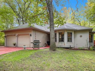 39165 Whiskey Run Rd, Mattawan, MI 49071