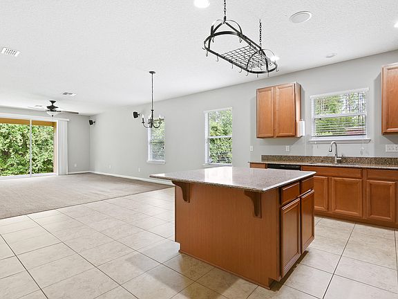 5th image of 104 Tollerton Ave